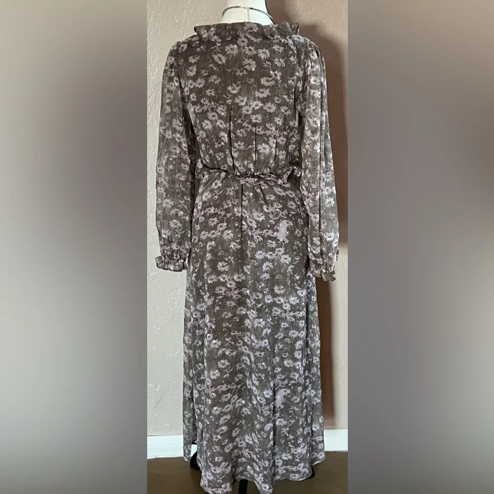 Storia Floral Ruffled Dress - Picture 6 of 9